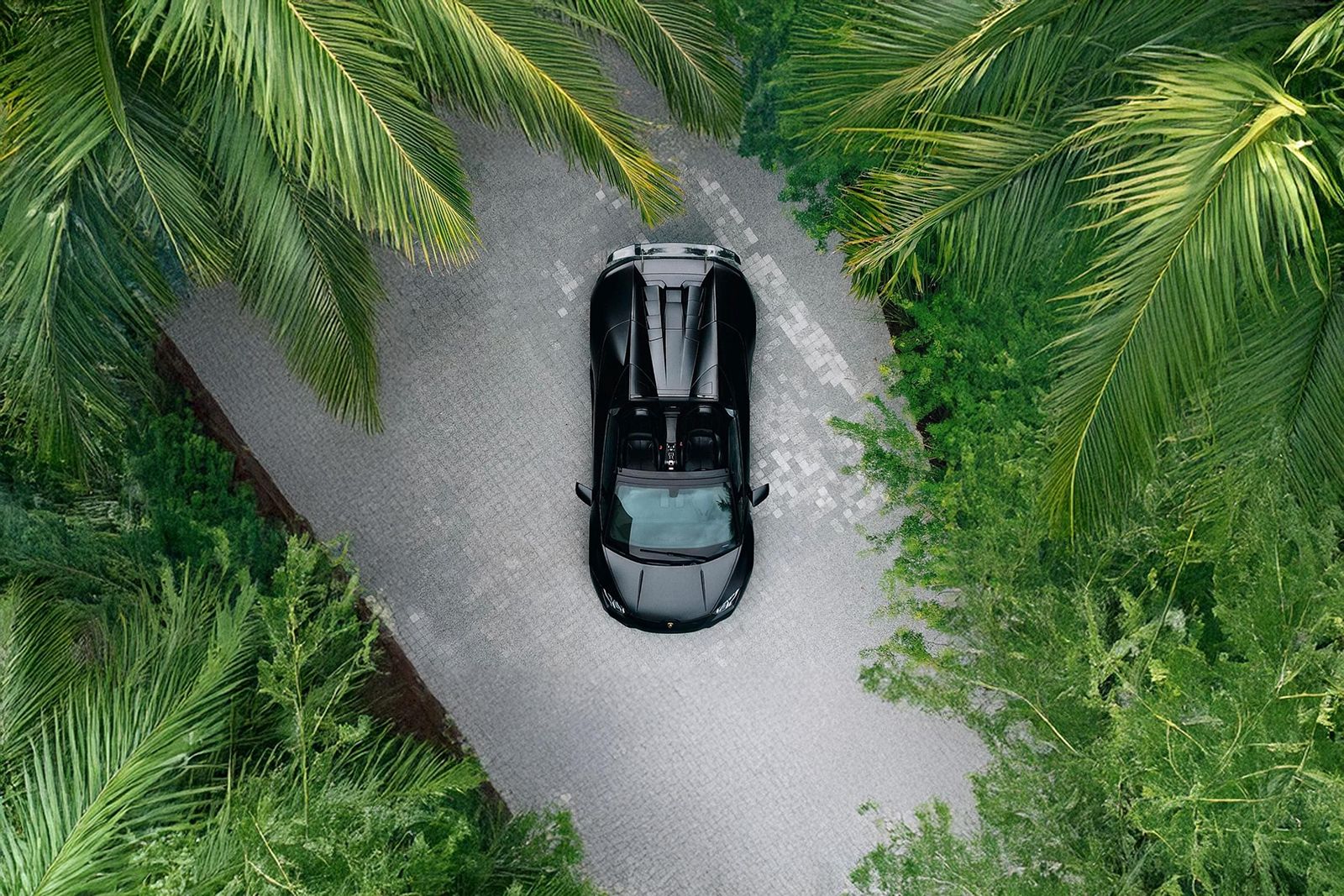 Top view of Lamborghini Huracan EVO Spyder