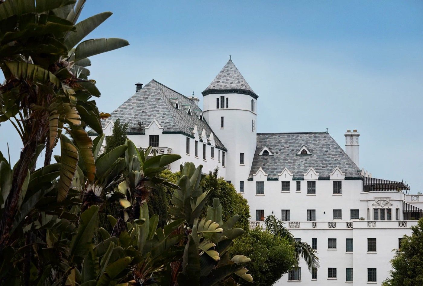 Chateau Marmont_CM_eastexterior_JFRothenberg.vlores (1).jpg